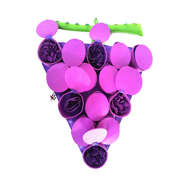 Forbidden Grapes Schnüffelmatte – Detailansicht der internen Strukturen, zeigt die clever gestalteten Leckerli-Fächer für intensives Enrichment.